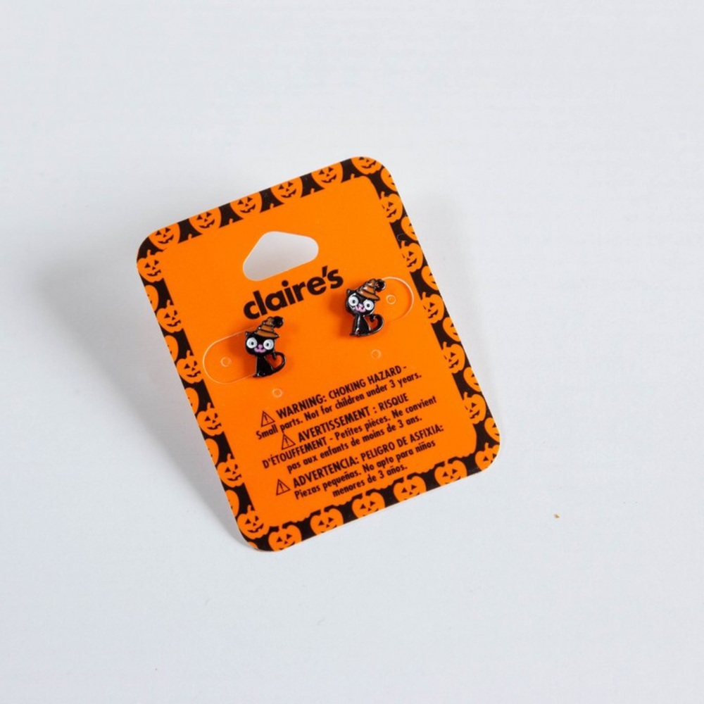 ✨10 for $10✨ Claire’s Halloween Black Cat Earrings